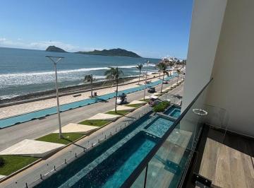 Departamento · 104m² · 2 Recámaras · Departamento en Venta 2 Recamaras Frente Al Mar Malecon