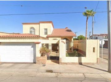 Casa de 5 habitaciones, Mexicali · Venta de Casa en Col Jardines del Lago Baja California Mexicali