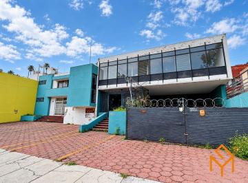 8beb139501c276ae0ac886b5ec8a145535a65f10e10ec1bf5a743145d4b48dd4 · Casa en Venta con Uso de Suelo en Colonia Moderna