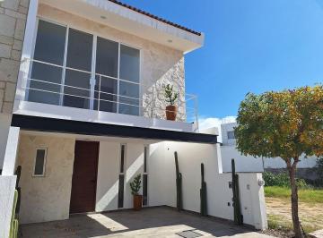 cca32006ce2804914f0d4e827cd9df9d0b75ecc6df863b71731232a830e72698 · Casa en Venta en Schoenstatt, Corregidora Querétaro