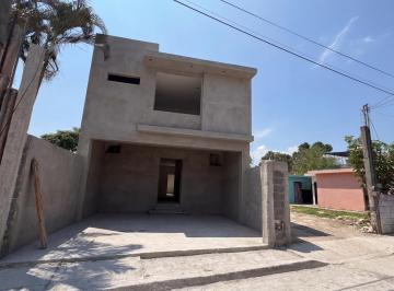 Casa · 172m² · 3 Recámaras · 2 Estacionamientos · Casa en Arenal
