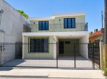 Casa de 4 habitaciones, San Nicolás de los Garza · Casa en Renta 215 m² en Las Puentes 1er Sector