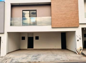 Casa de 3 habitaciones, García · Casa en Venta en Santoral