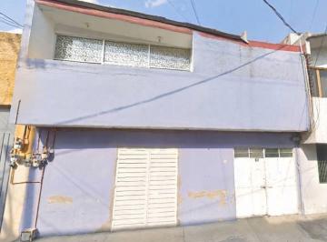 Casa de 4 habitaciones, · Casa en Remate en Iztacalco