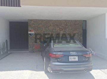 Casa · 197m² · 3 Recámaras · 2 Estacionamientos - Remax Si · Casa Venta Ikaya Zizana