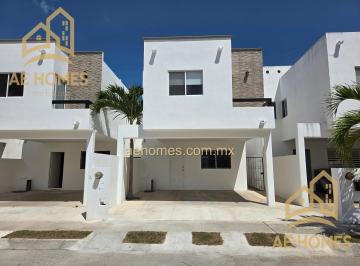 Casa en condominio · 159m² · 3 Recámaras · 3 Estacionamientos · Casa en Privada en Renta en Cancun Av Huayacan