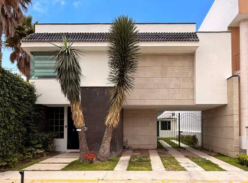 Casa de 4 habitaciones, Pachuca · Casa en Renta Zona Plateada