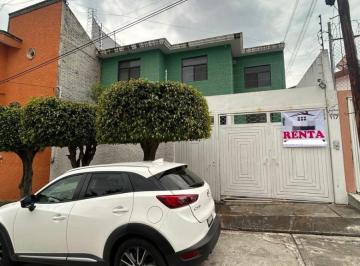 Casa de 3 habitaciones, Morelia · Casa en Renta en Nueva Jacarandas, Morlia