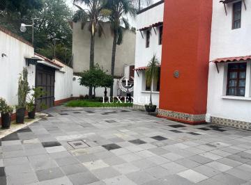 Casa · 320m² · 3 Recámaras · 6 Estacionamientos · Casa con Departamento en Venta en Prados Coapa 1a Sección