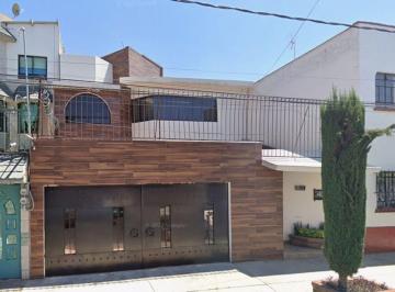Casa de 4 habitaciones, Gustavo A. Madero · Remate en Venta en C. Amatista, Col Estrella, Gustavo a Madero, Cdmx.