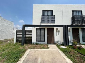 Casa · 67m² · 2 Recámaras · 2 Estacionamientos · Adamar 2 Habitaciones 2 Niveles
