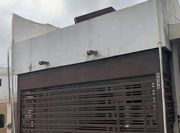 Casa · 163m² · 3 Recámaras · 1 Estacionamiento · Venta de Casa en Villa Las Fuentes, Sur de Mty