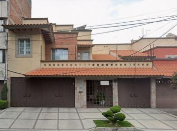 Casa de 5 habitaciones, Coyoacán · Casa en Venta en Vicente Guerrero, del Carmen, Coyoacan, Cdmx.