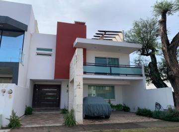 Casa de 3 habitaciones, León · Casa en Venta en Residencial Punta del Este, Cerca de La Ibero Leon