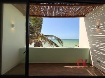 Casa de 4 habitaciones, Progreso · Se Vende Casa en Frente de La Playa en Chelem Progreso