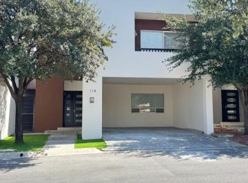 Casa de 3 habitaciones, Monterrey · Casa en Renta Carretera Nacional, Priv La Rioja