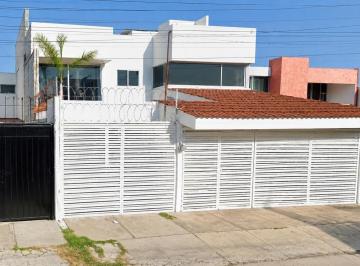 Casa de 4 habitaciones, Puebla · Venta de Casa en Col Jardines de San Manuel en Puebla
