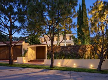 Casa en condominio de 5 habitaciones, Tlajomulco de Zúñiga · Residencia en Renta El Palomar