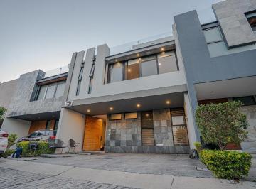 f6bdb358575ece1d5dbec60981dc3d1fbfc9c2c233b47c3f649ca39f0591d9ba · Casa en Venta en Punto Sur Este Frente a Parque