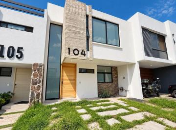 ea0a16777b61b4a19a20972272062028a192fee305c7021730335e43fea6fea9 · Casa en Venta en Punto Sur 1 en Cluster Tlajomulco Jalisco
