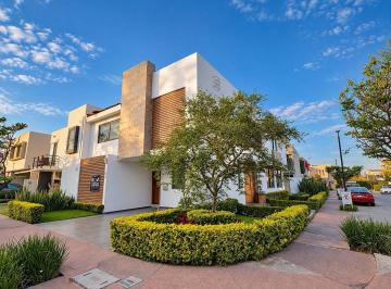 3852bedace8c2db3ad77e0c8a36c4c6674162a749c1fdaf0d23fb10511c65c7a · Casa en Venta en Solares Coto 2 en Esquina