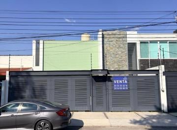 Casa · 365m² · 4 Recámaras · 5 Estacionamientos · Casa - Fraccionamiento Camino Real