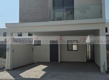 Casa · 207m² · 3 Recámaras · 2 Estacionamientos · Casa en Venta en Altyrsa Residencial