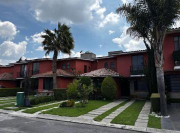 Casa de 3 habitaciones, Metepec · Casa Amueblada en Renta a 5 Min. de Town Square Metepec, Edo. de México.