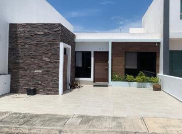 Casa de 2 habitaciones, Alvarado · Casa de 160 m² con 2 Recámaras en Venta en Lomas de La Rioja