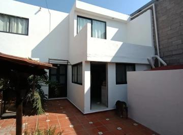 Casa · 411m² · 8 Recámaras · 3 Estacionamientos · Casa - Bugambilias