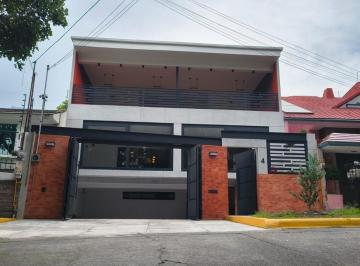 Casa · 415m² · 3 Recámaras · 2 Estacionamientos · Casa en Venta, Satélite, 3 Recámaras