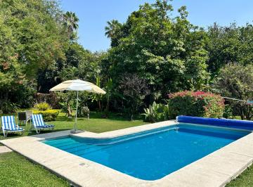 Casa de 2 habitaciones, Xochitepec · Hermosa Casa con Alberca en Venta en Xochitepec