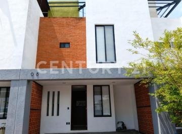 Casa · 120m² · 3 Recámaras · 2 Estacionamientos · Renta de Casa en Manzanillo
