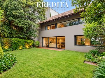 Casa de 3 habitaciones, Cuajimalpa de Morelos · Casa Vistahermosa | Espectacular Residencia de Autor por Luis Iturbe con Vista a La Cañada