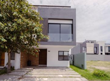 Casa de 3 habitaciones, Zapopan · Casa en Venta en Parques Vallarta