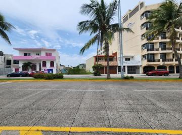 Terreno / Lote · 392m² · Veracruz, Terreno en Venta de 392 m² Sobre El Boulevard Frente a La Esc. Náutca