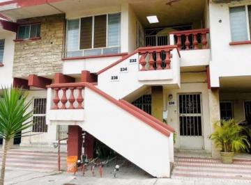 Casa de 7 habitaciones, Monterrey · Casa en Venta en Mitras Centro, Monterrey