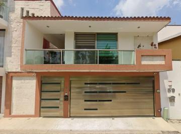 Casa de 5 habitaciones, Xalapa · Casa en Xalapa, Veracruz. ¡Súper Precio!