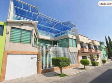 Casa de 6 habitaciones, Nezahualcóyotl · Casa en Venta en Calle 33 Colonia Maravillas, Edomex
