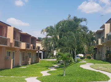 Casa de 3 habitaciones, Xochitepec · Casa de Descanso en Xochitepec, Morelos — 120 m² con Alberca y Áreas Verdes