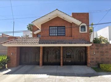 Casa de 4 habitaciones, León · Casa en León, Guanajuato. ¡Súper Precio!