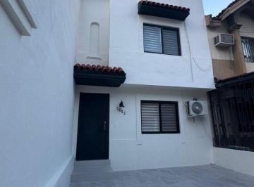 Casa de 2 habitaciones, Monterrey · Rento Casa! Completamente Remodelada y Recién Pintada, con Espacios Cómodos y Funcionales