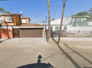 Casa de 4 habitaciones, Tijuana · Casa en Venta El Cantil, Playas de Tijuana Sección Jardines Recuperación Bancaria
