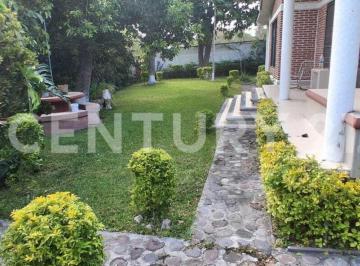 Casa · 278m² · 2 Recámaras · 2 Estacionamientos · Casa en Venta en Balcones de Tehiuxtla, Morelos