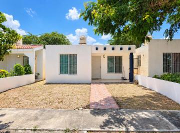 Casa de 2 habitaciones, Mérida · Casa Amueblada en Renta Al Poniente de Mérida