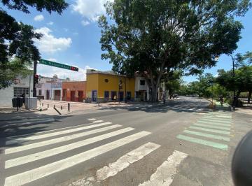Casa uso de suelo · 180m² · 2 Estacionamientos · Casa en Venta Centro de Querétaro - (4)