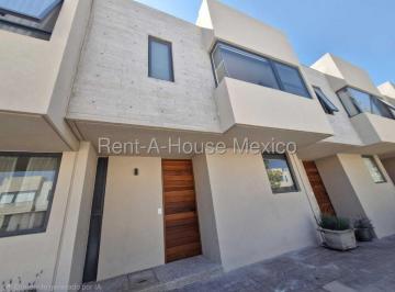 Casa de 3 habitaciones, El Marqués · Casa en Renta Ubicada en Acento Residencial, Zakia, Qro.