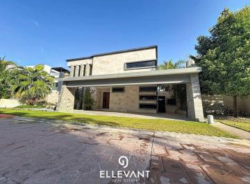 106f8cab4999e9116e4c75574c720d32ab15eb2c0a1e8095f330f695c3ae9de7 · *casa en Venta en Residencial Cumbres*