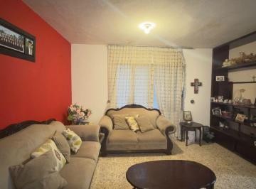 Casa de 3 habitaciones, Victoria · Casa en Venta - Los Ébanos