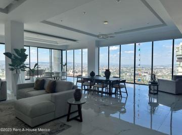 Departamento de 3 habitaciones, Querétaro · Departamento de Lujo Amueblado en Renta en El Campanario Kh